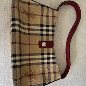 Burberry Purse in Excellent Condition